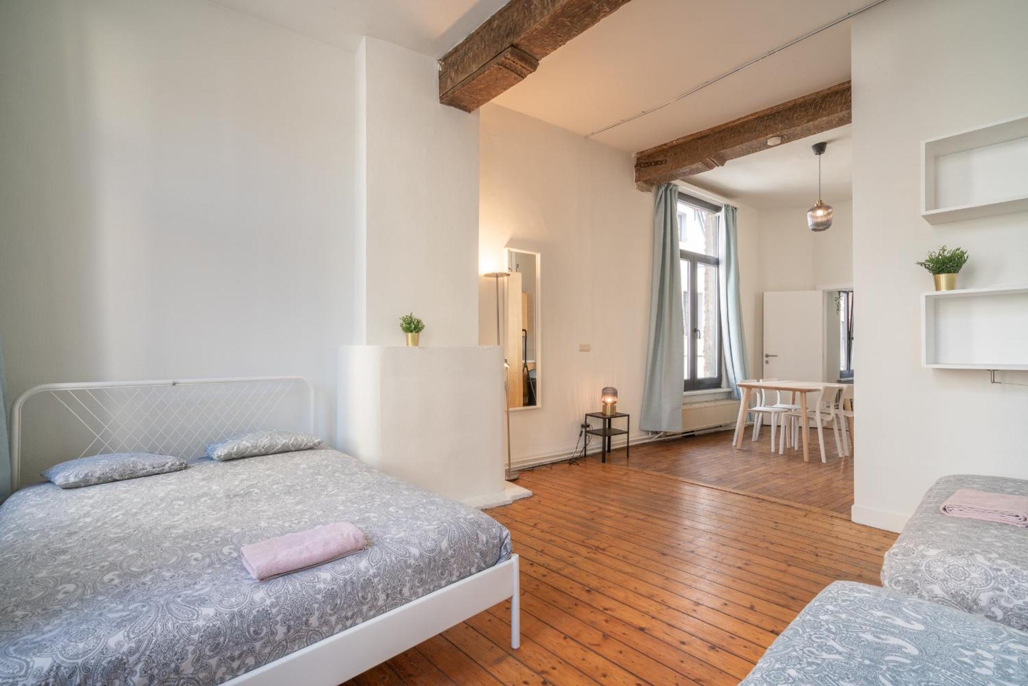 Authentic Apartments In The Center Of Amberes Exterior foto