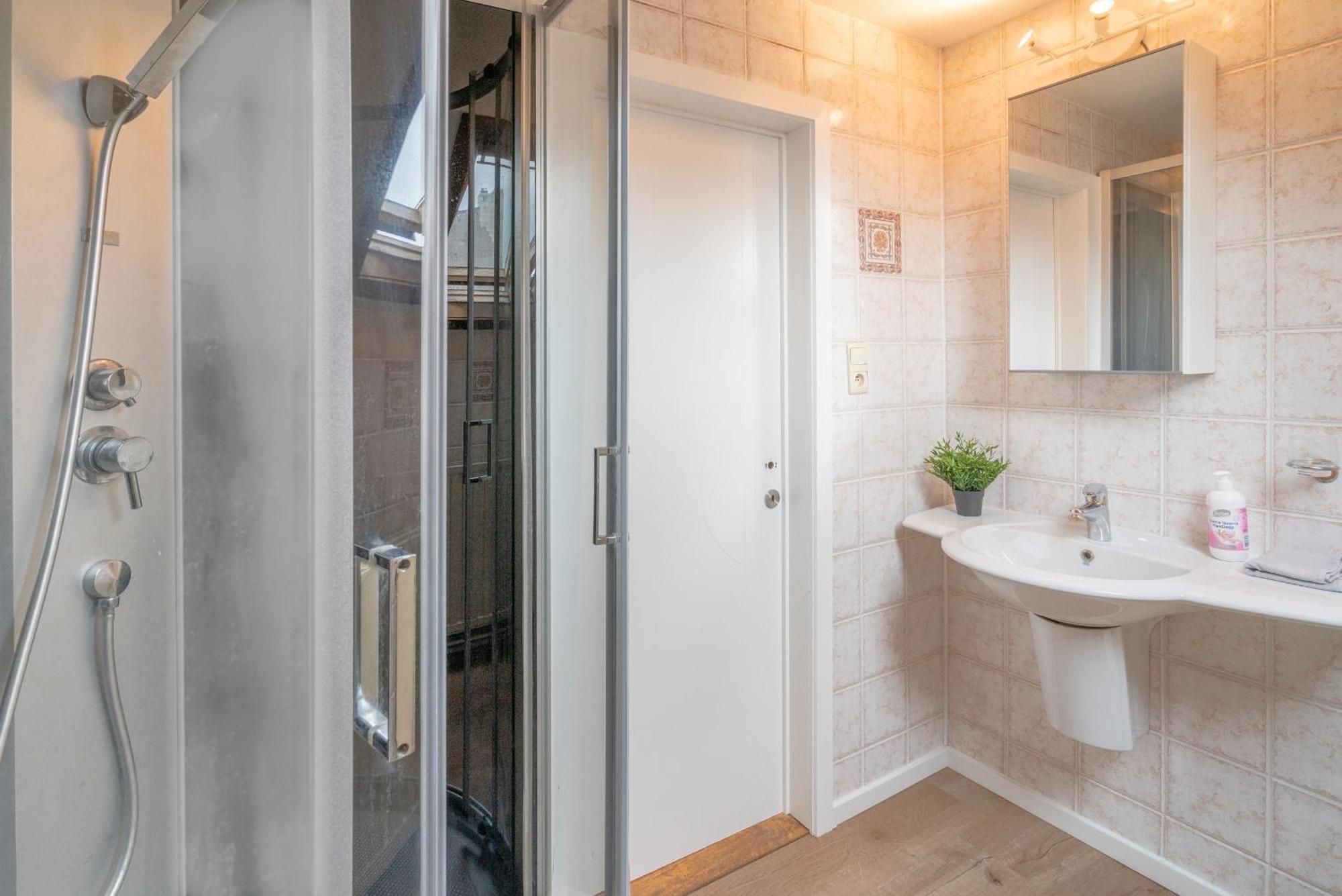 Authentic Apartments In The Center Of Amberes Exterior foto